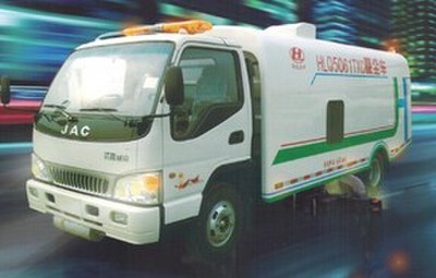 中国首款专利智能产品 聚尘王多功能吸尘车，开启环卫新篇章